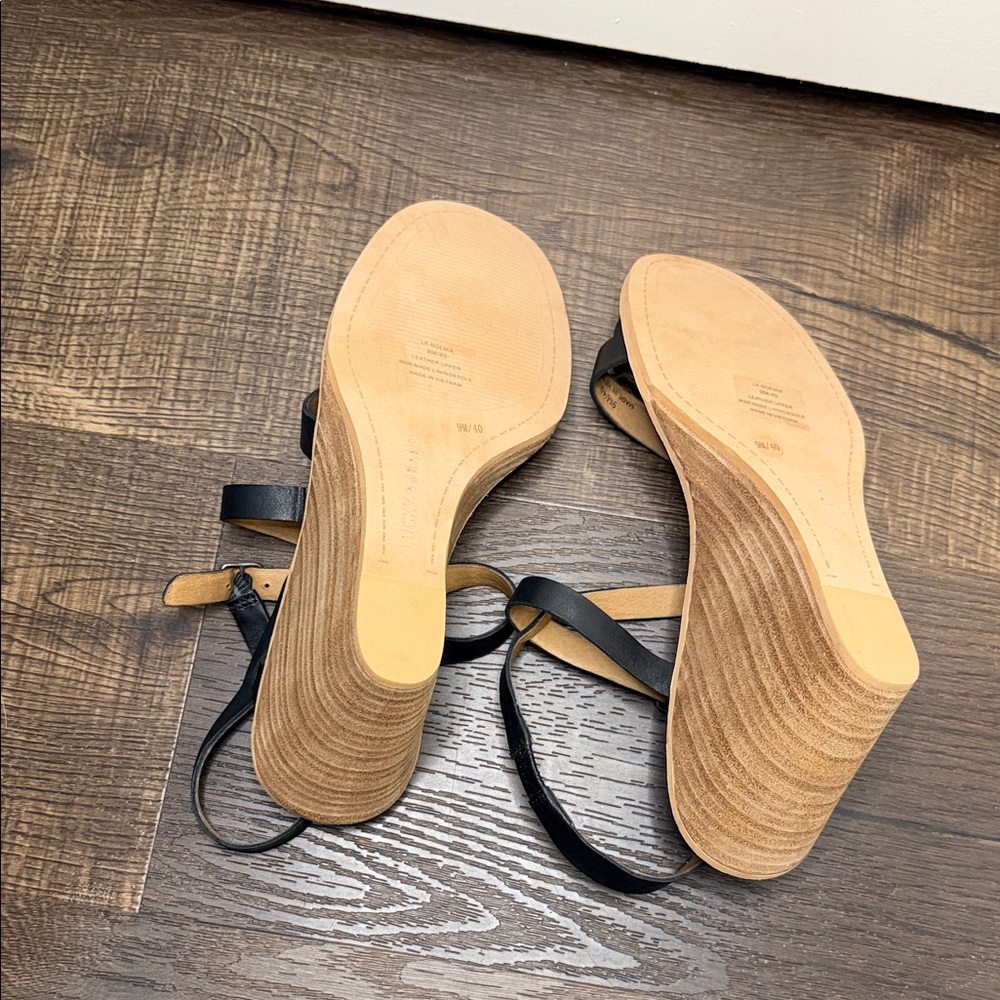 Lucky Brand Alexcia Black and Tan Women's Sandals - Picture 5 of 5